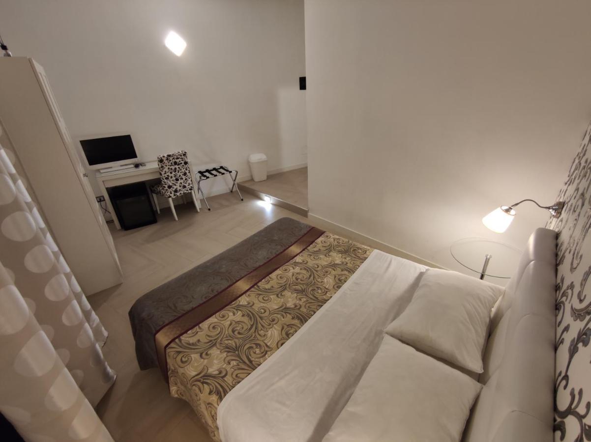 Sami Luxury Rooms 3 8 0 7 9 4 9 2 5 3 Syracuse Buitenkant foto