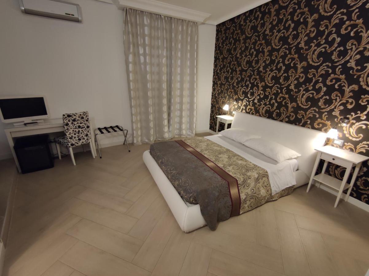 Sami Luxury Rooms 3 8 0 7 9 4 9 2 5 3 Syracuse Buitenkant foto