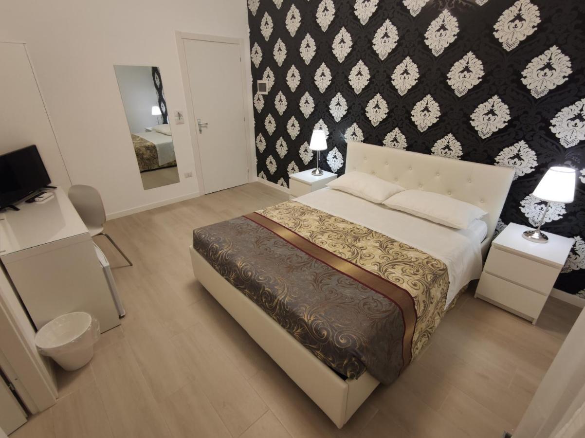 Sami Luxury Rooms 3 8 0 7 9 4 9 2 5 3 Syracuse Buitenkant foto