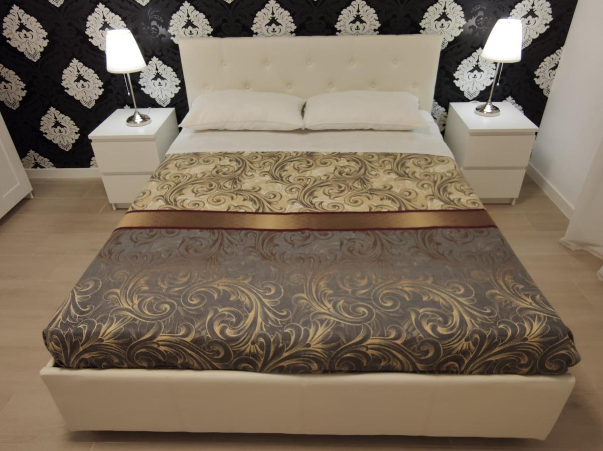 Sami Luxury Rooms 3 8 0 7 9 4 9 2 5 3 Syracuse Buitenkant foto