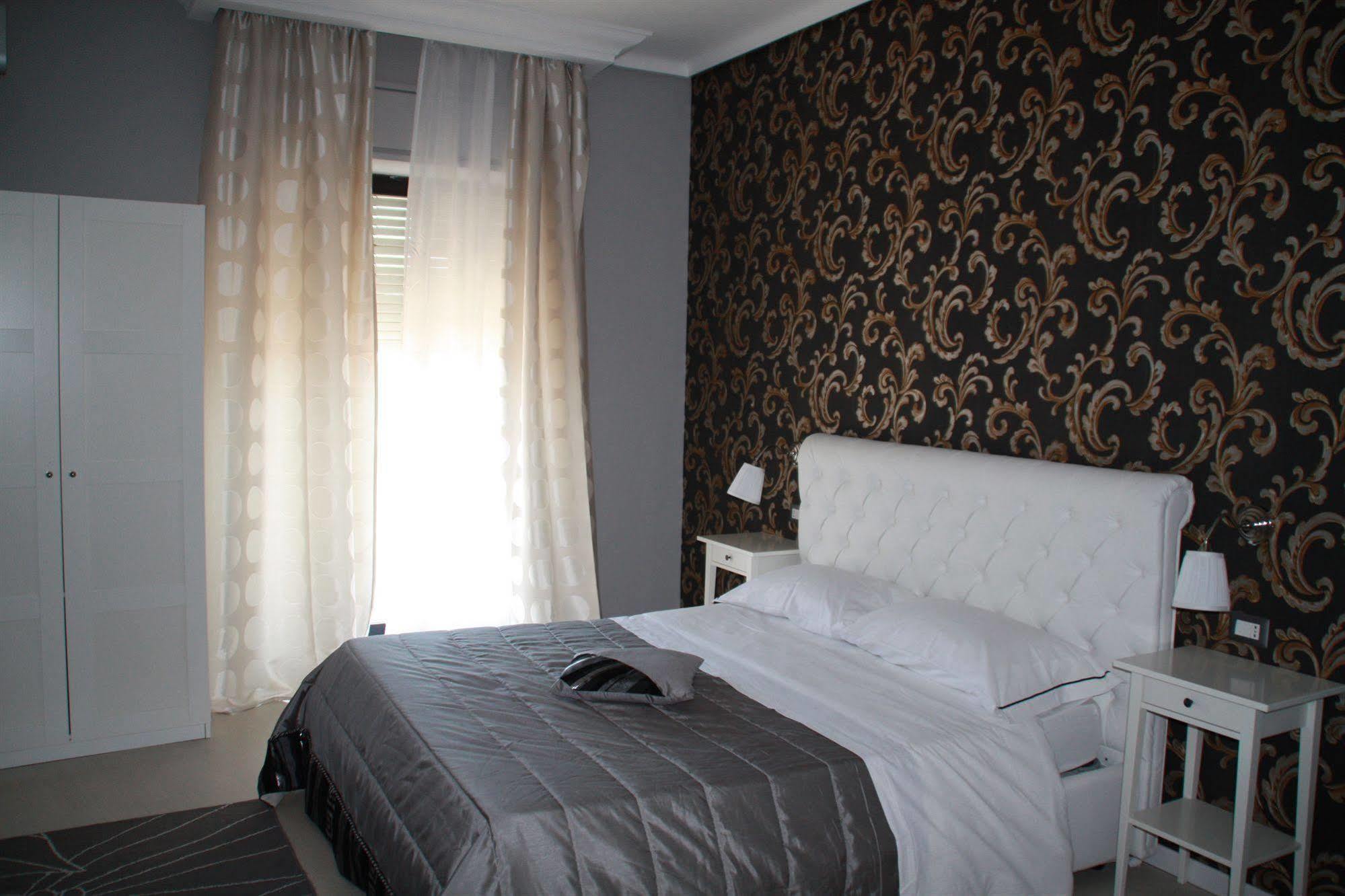 Sami Luxury Rooms 3 8 0 7 9 4 9 2 5 3 Syracuse Buitenkant foto